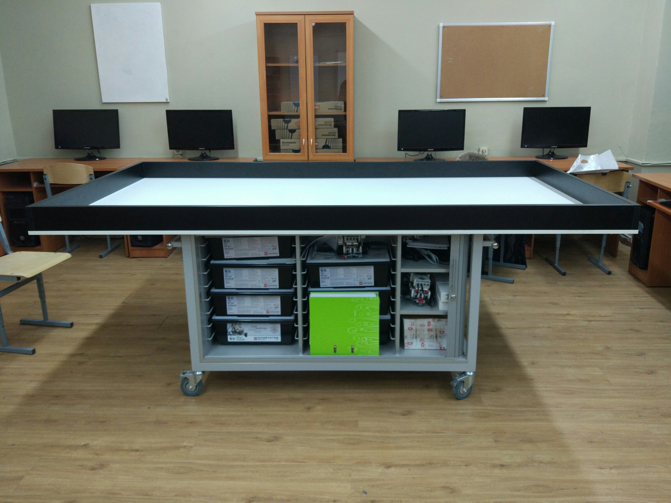 стол для конструирования и робототехники отличный результат